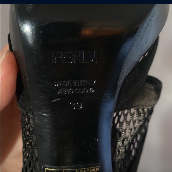 Selling Fendi heels, got them from a friend but they are too big. - Picture 2 of 3